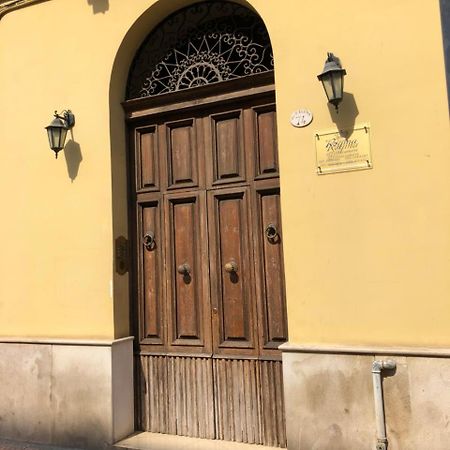 Elena Rooms Taranto Exterior foto