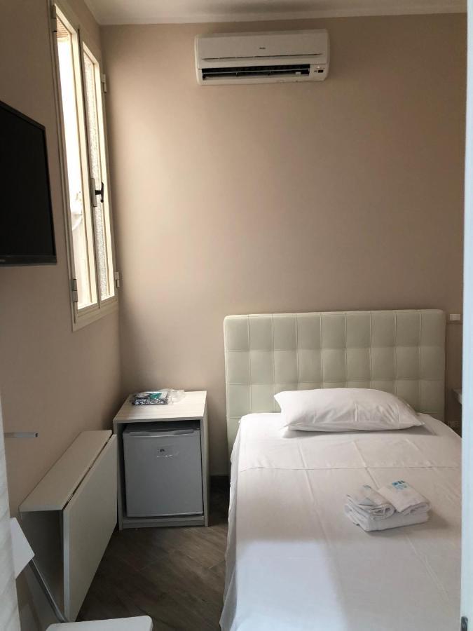 Elena Rooms Taranto Exterior foto