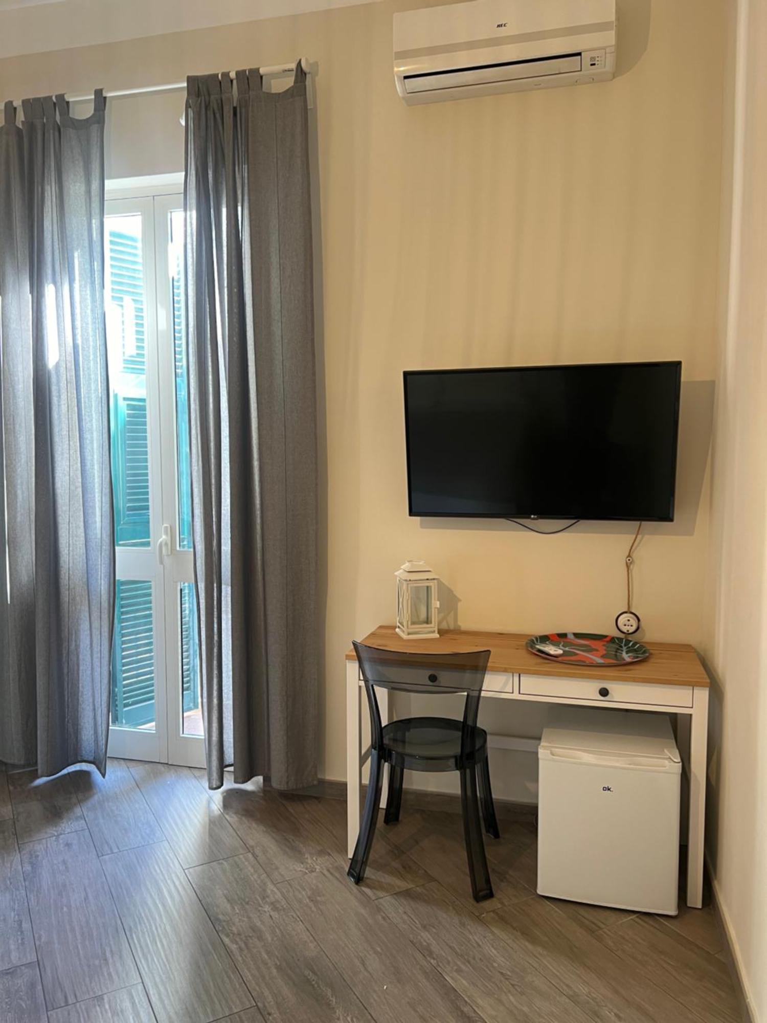 Elena Rooms Taranto Exterior foto