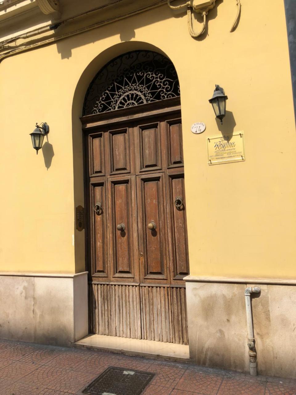 Elena Rooms Taranto Exterior foto